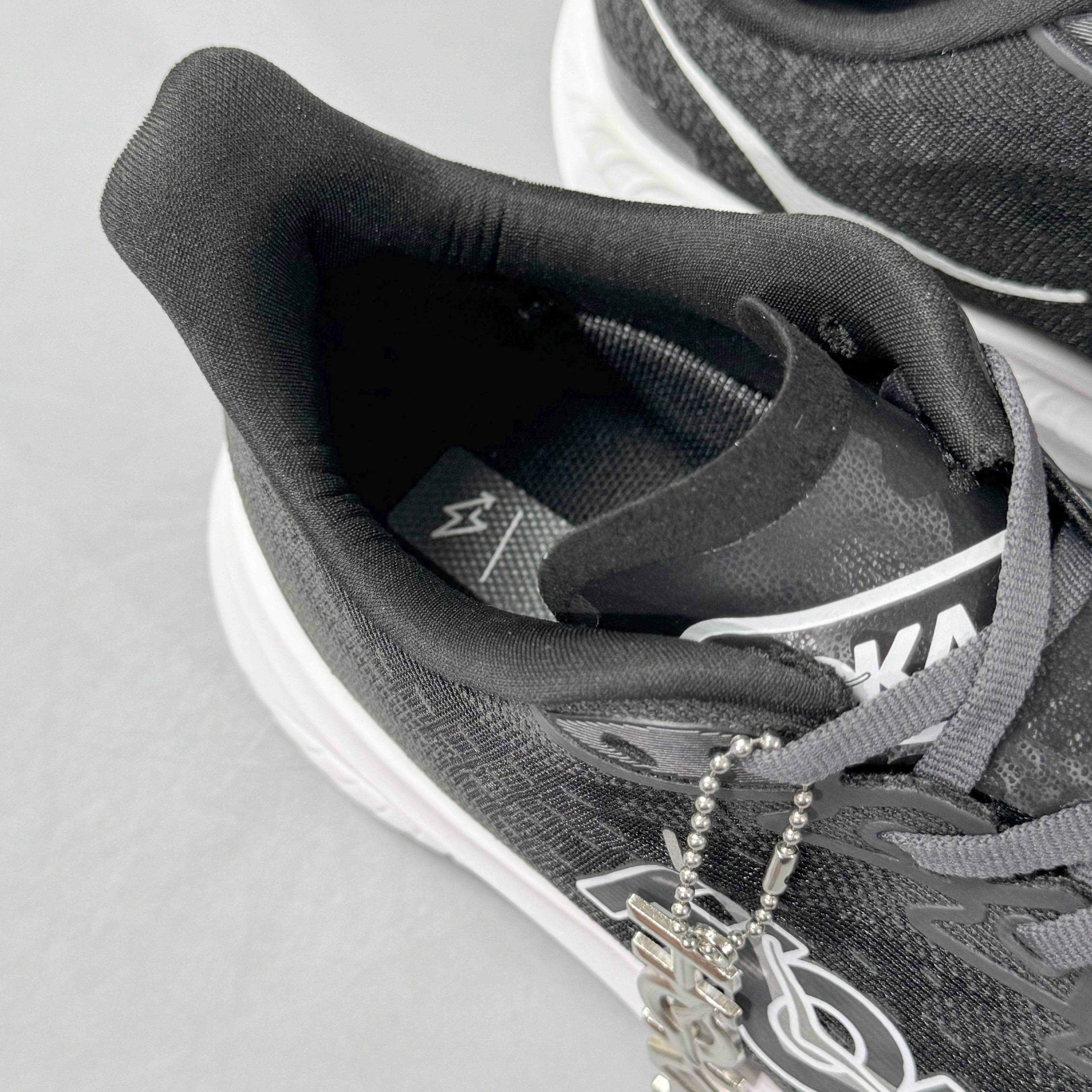 HOKA ONE ONE Mach 6 Wide 'Black White'