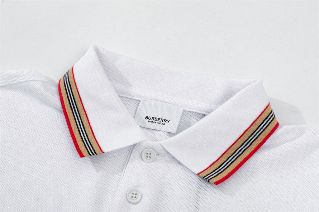 Burberry White T-Shirt With Collar