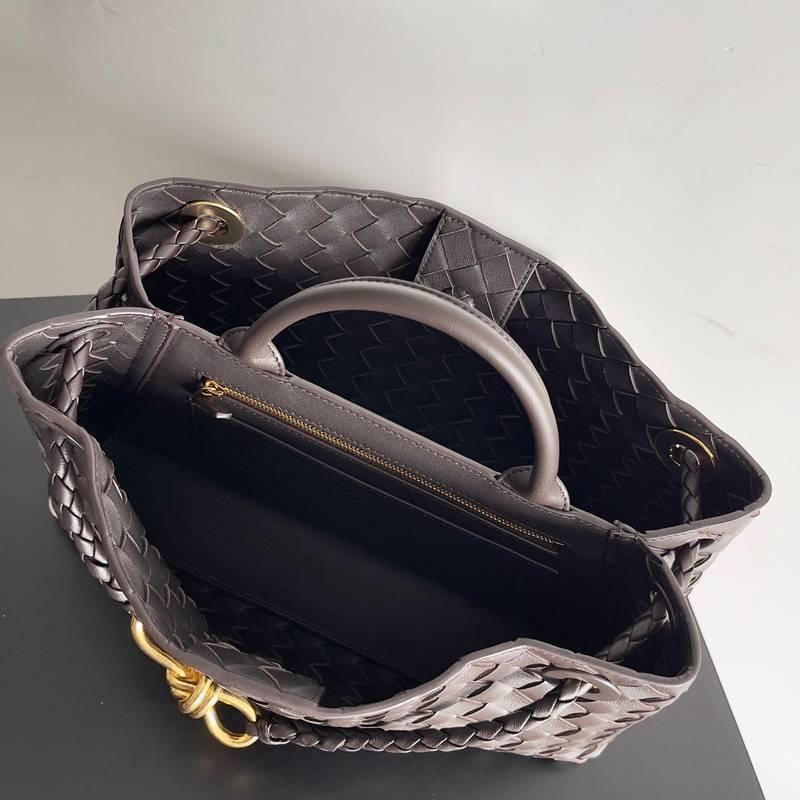 Bottega Veneta Bottega Veneta Andiamo East/West Small Tote Bag